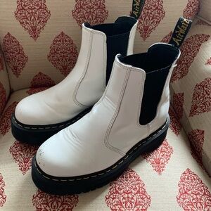 Dr. Martens 2976 Quad platform Chelsea boots in white smooth leather